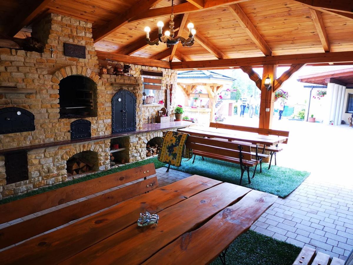 Villa Magiczny Zakatek Dabrowa Dolna Esterno foto