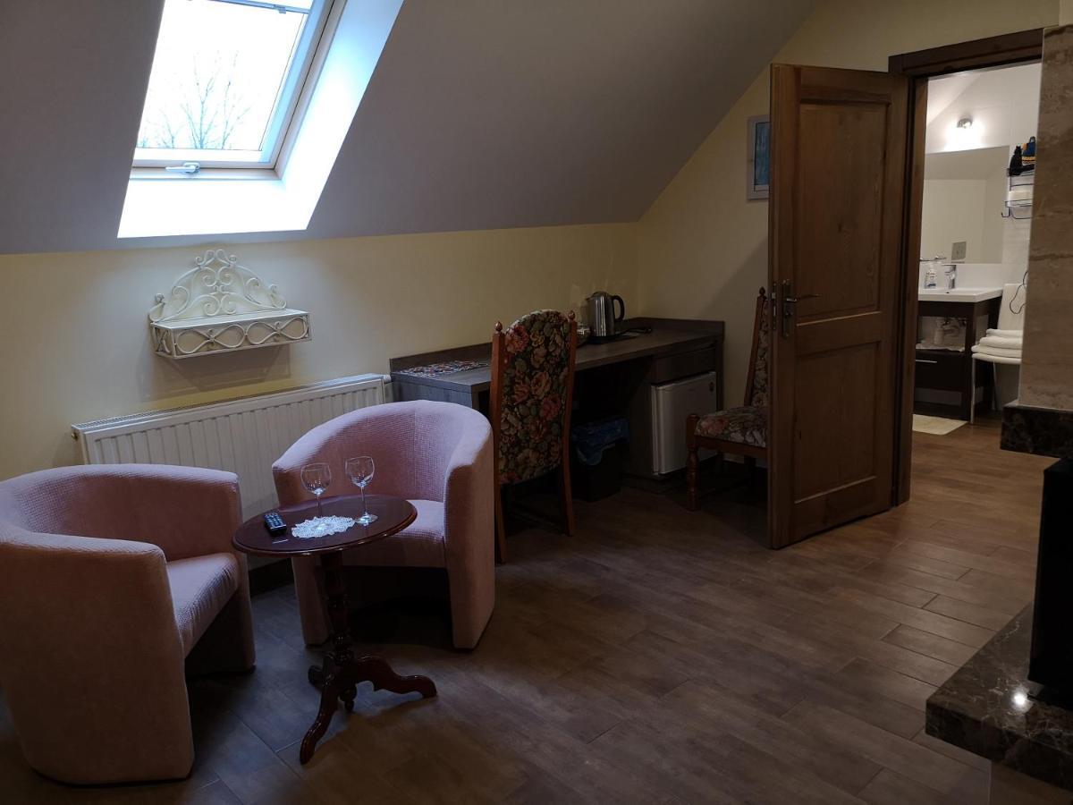 Villa Magiczny Zakatek Dabrowa Dolna Esterno foto
