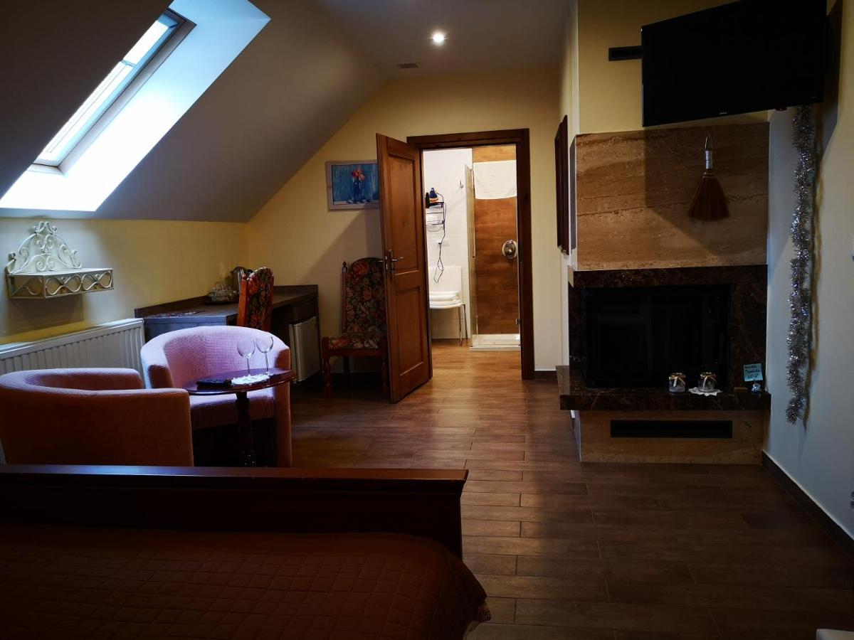 Villa Magiczny Zakatek Dabrowa Dolna Esterno foto