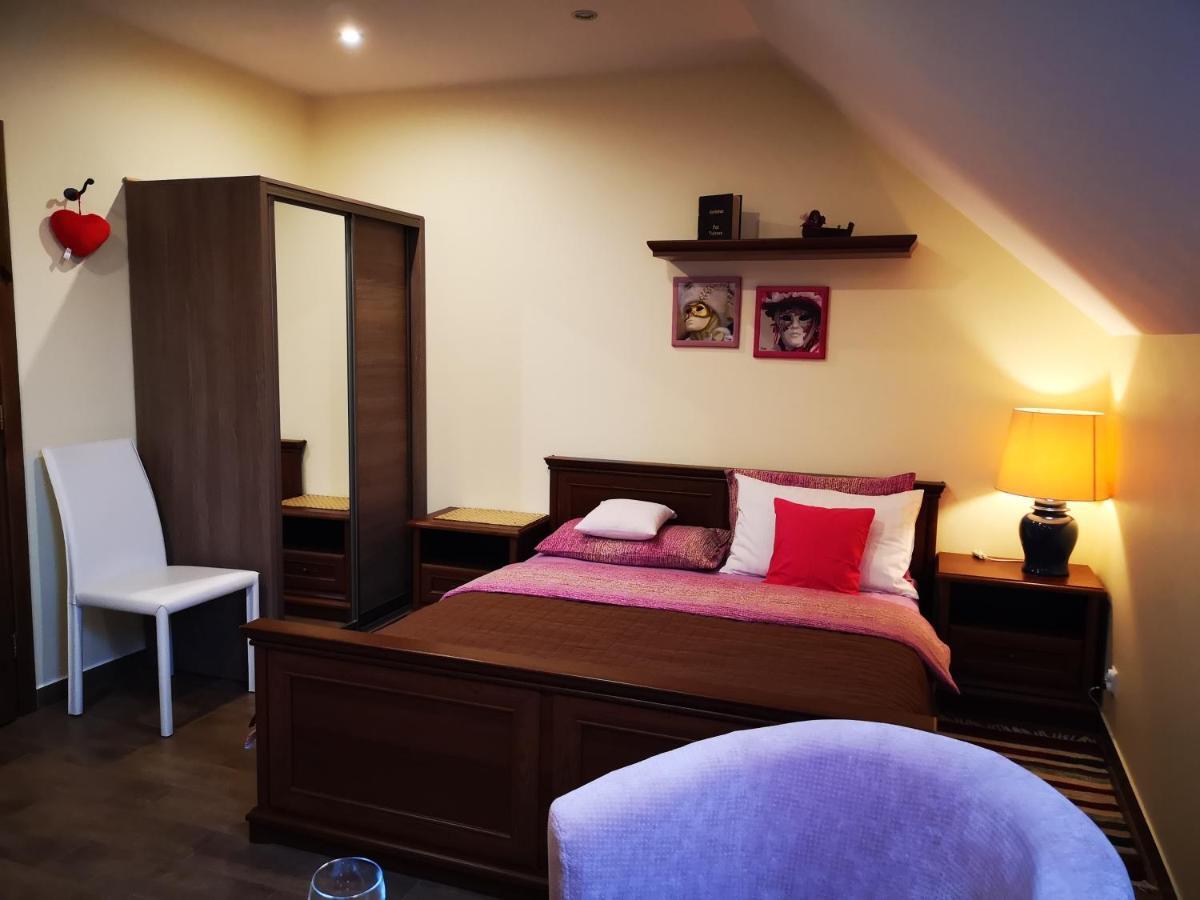 Villa Magiczny Zakatek Dabrowa Dolna Esterno foto