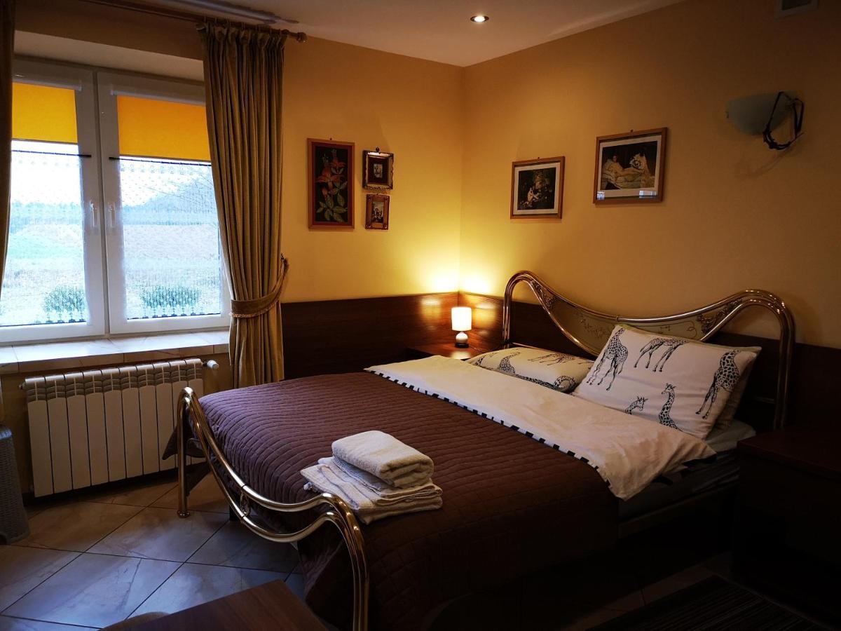 Villa Magiczny Zakatek Dabrowa Dolna Esterno foto